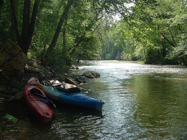 kayaks on Catawba River