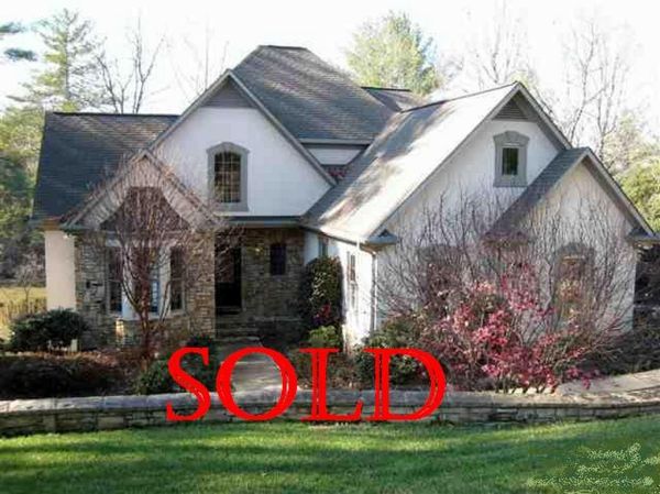 Sold Goir.JPG &copy; Lake Hickory Realty, LLC